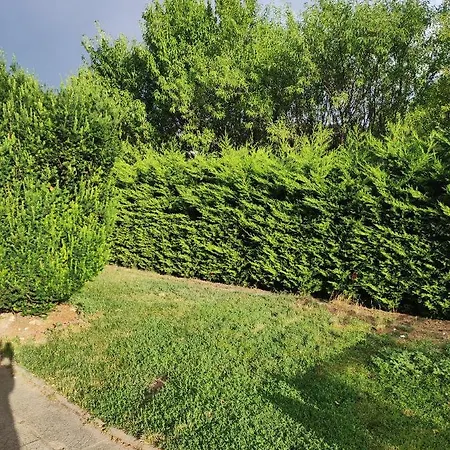 Var-lak Apartmanhaz Apartment *