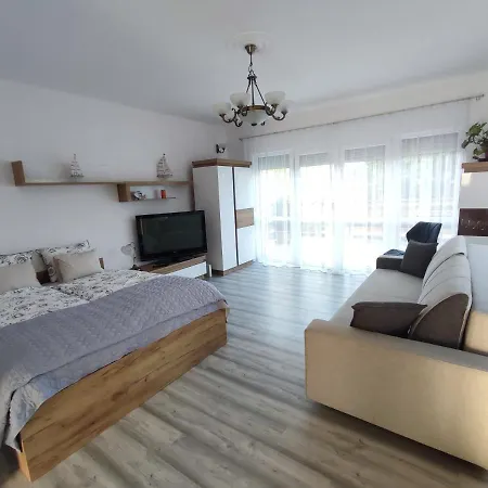 Var-lak Apartmanhaz *