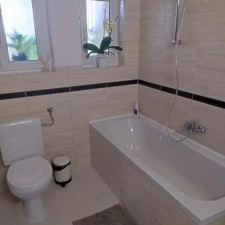 Lägenhet Var-lak Apartmanhaz