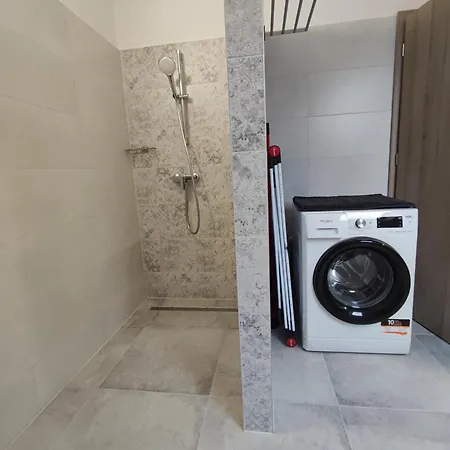 Var-lak Apartmanhaz * Balatonfured