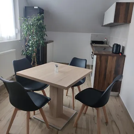 Var-lak Apartmanhaz Apartment