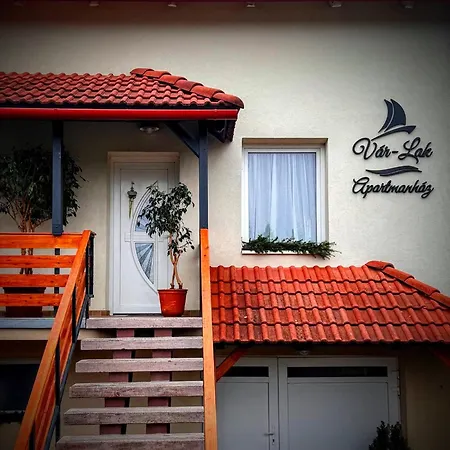 Var-lak Apartmanhaz * Balatonfured