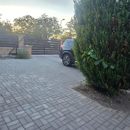 Var-lak Apartmanhaz Apartment