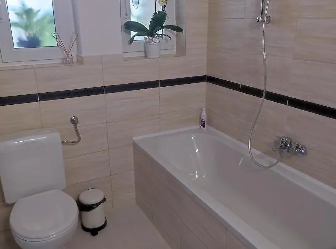 Apartment Var-lak Apartmanhaz