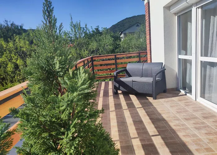 Var-lak Apartmanhaz * Balatonfured