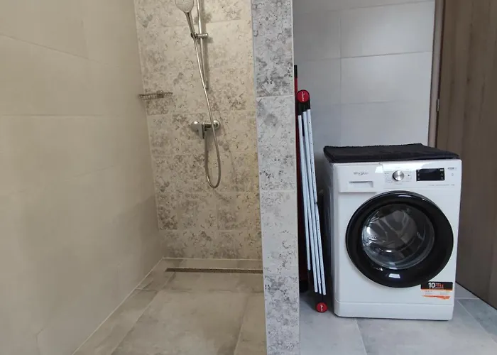 Var-lak Apartmanhaz * Balatonfured