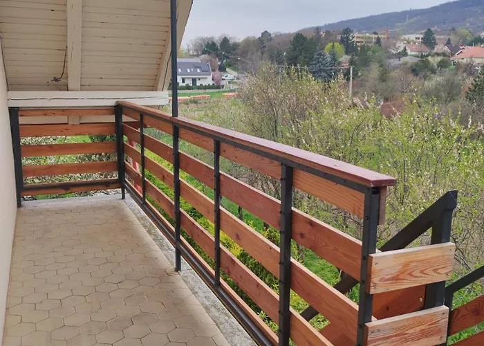 Var-lak Apartmanhaz Apartment Balatonfured